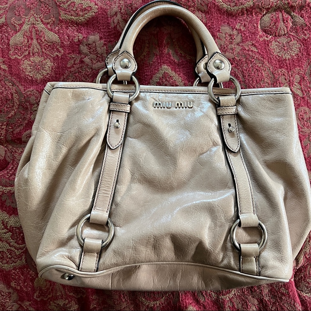 Authentic miu miu shoulder bag / satchel. Made in Italy with authentic cards.